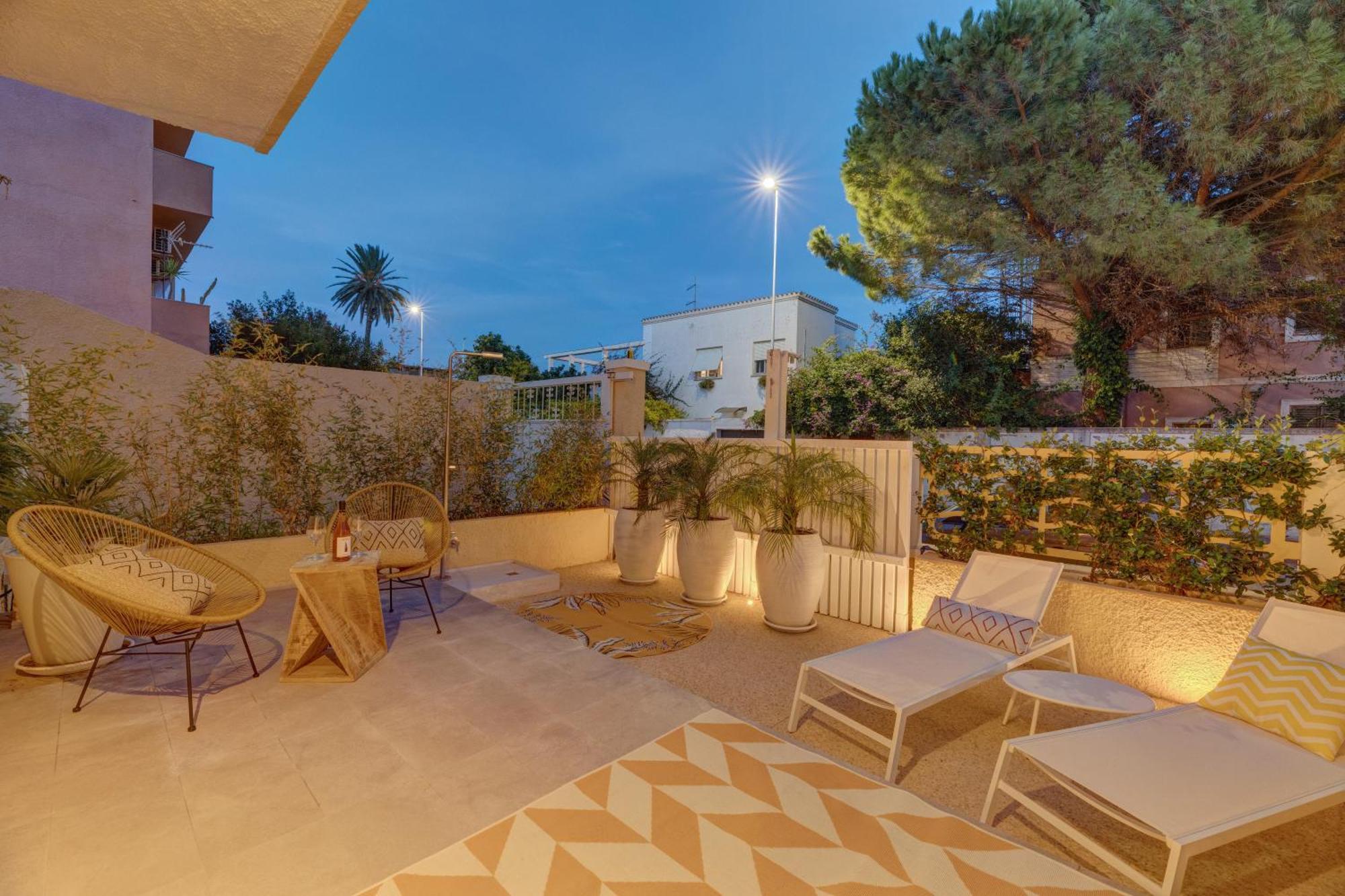 Le Palmette Suites Кальяри Экстерьер фото